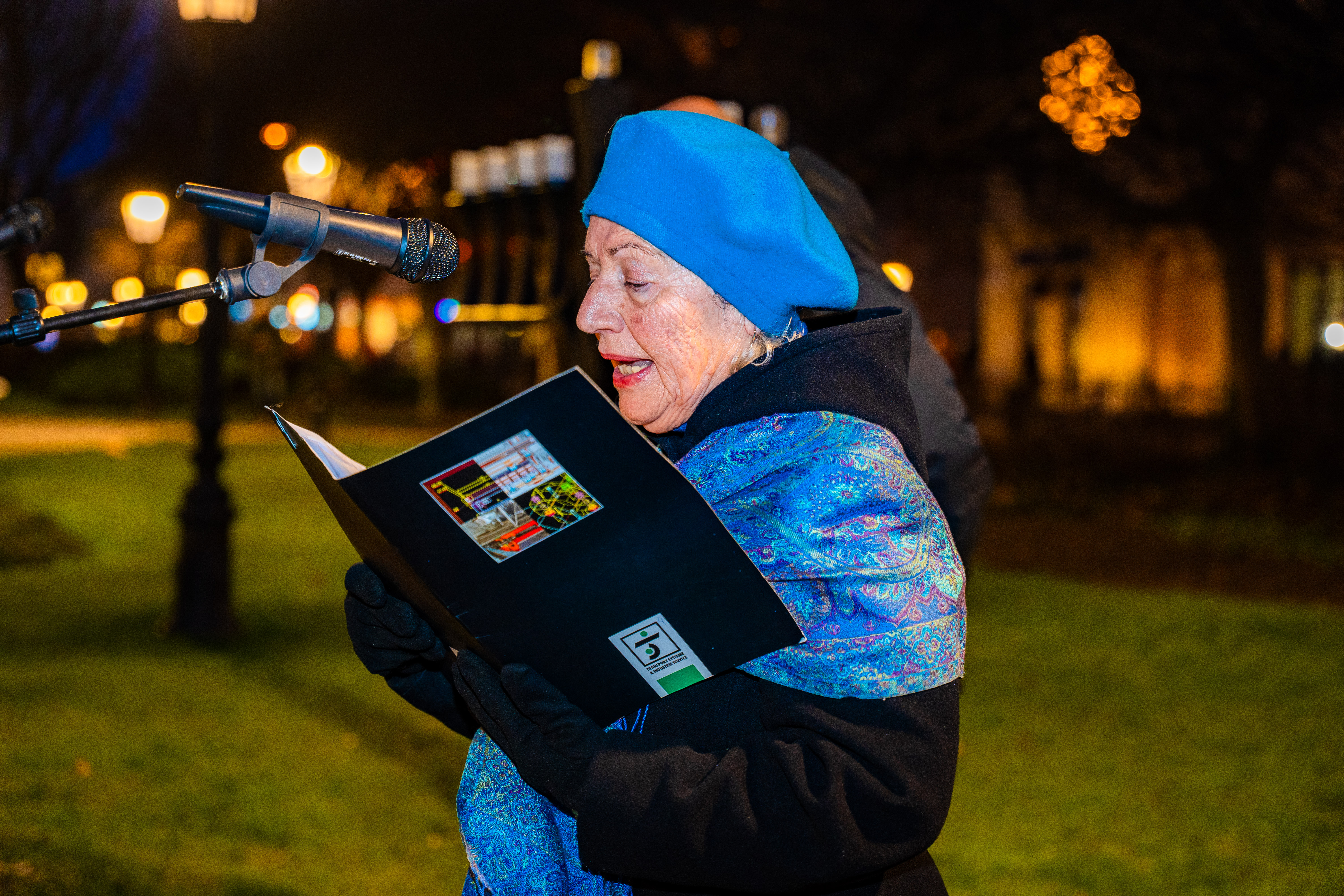 obrad zapalenia prvej chanukovej sviecky  -7
